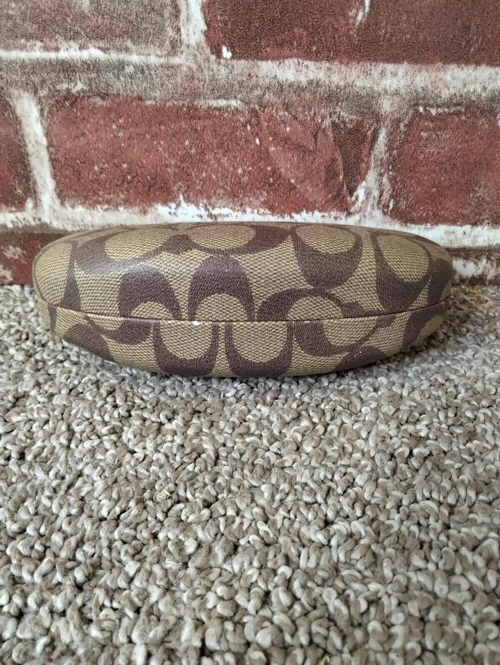 Coach Glasses Case Snap Shut Sunglasses Case with Glass Cloth